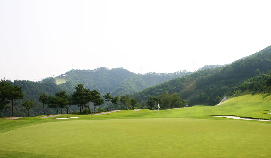 VALLEY 5HOLE 03