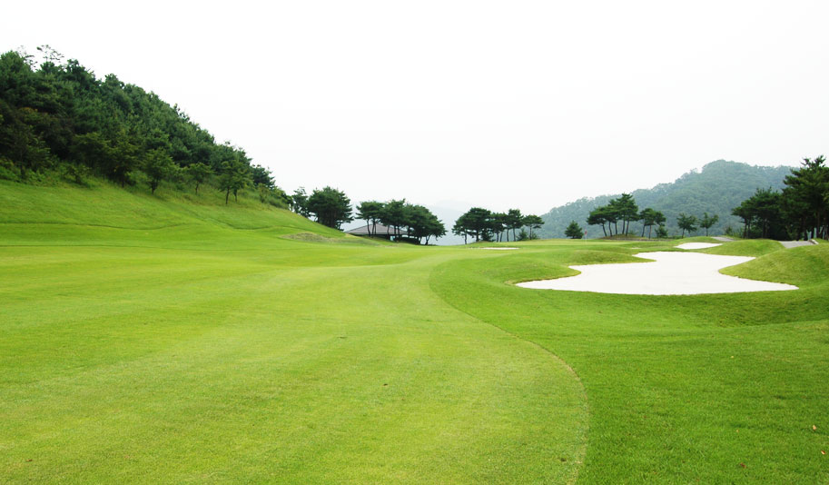 VALLEY 5HOLE 02