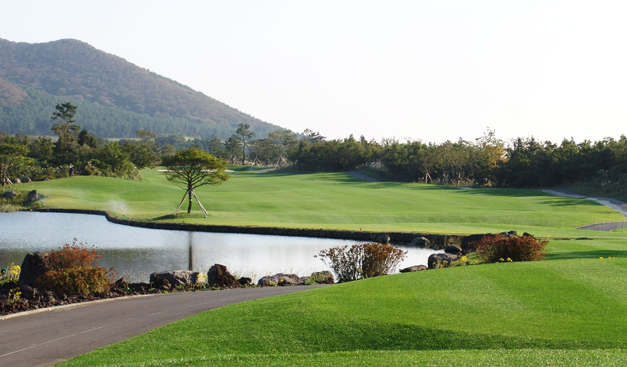 LAKE 5 HOLE 01